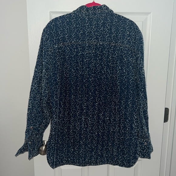 FRAME Atelier of Denim Oversized Frayed Denim Speckled Shirt - Picture 8 of 10